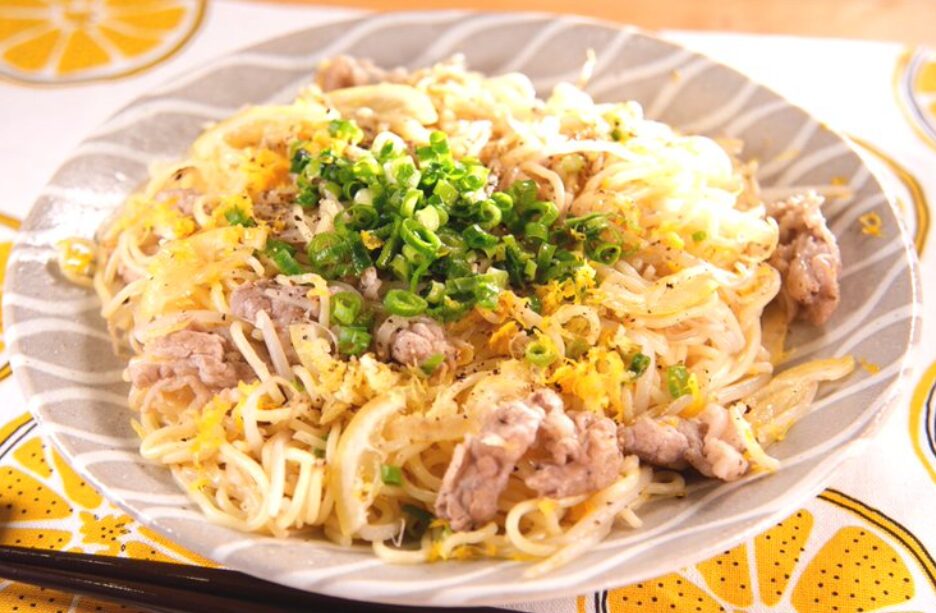 最上級に食べたくなる!超ときめき丸ごとレモンの夏にピッタリ!レモンペッパー焼きそば